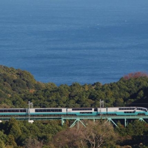 日本最美铁道风景Top10 透过车窗欣