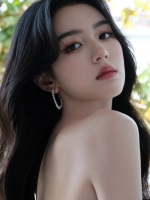 周也 你真的很会选妆面