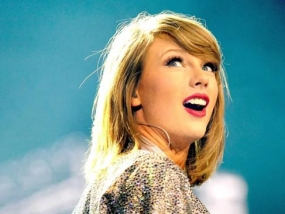 Taylor Swift消失的“小缺牙”，明星都在做的牙齿贴面有