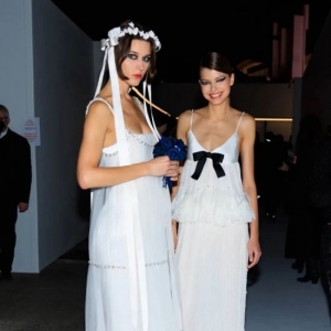 当复古的松弛自由flapper精