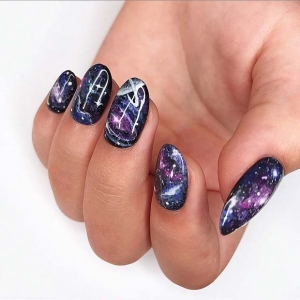 银河指甲艺术– 23种可爱的设计和
