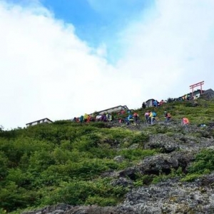 人生必到彩虹山：5大山峰隐世美境