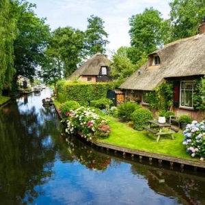 这个荷兰小镇美上天 原来童话里